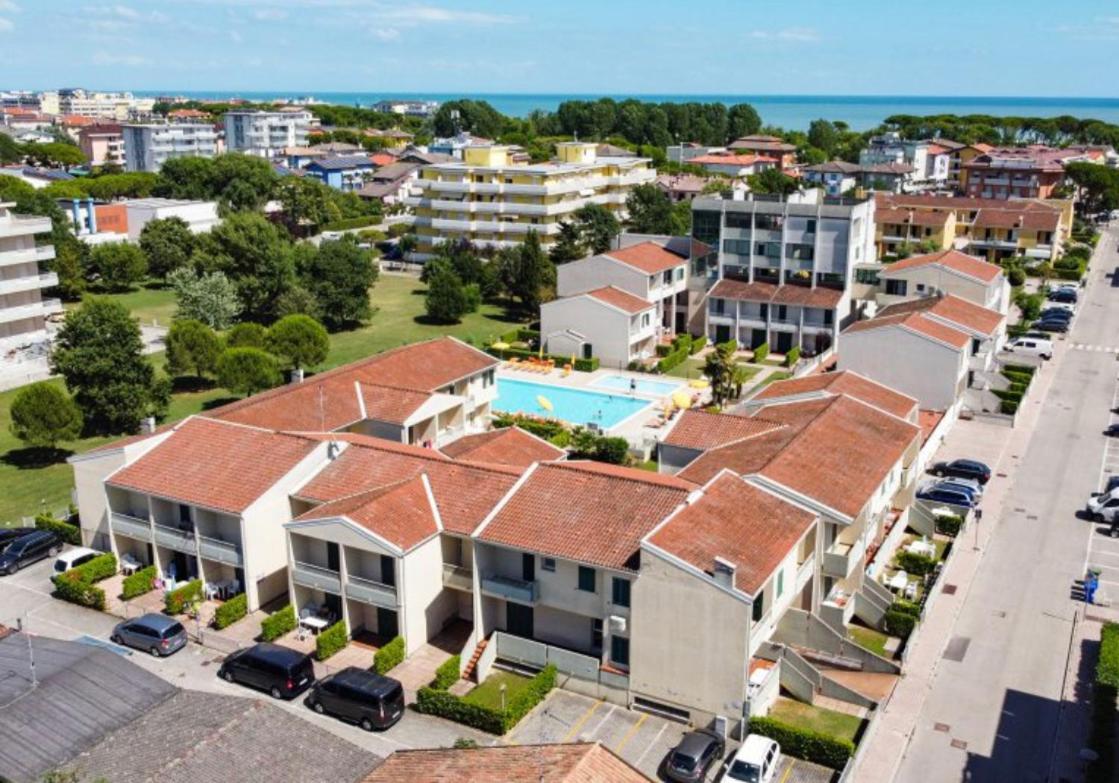 De Lux Swimming Pool, Parking, Garden Apartment Caorle
