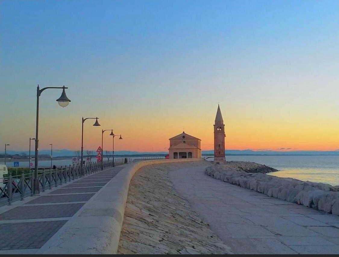 De Lux Swimming Pool, Parking, Garden Caorle