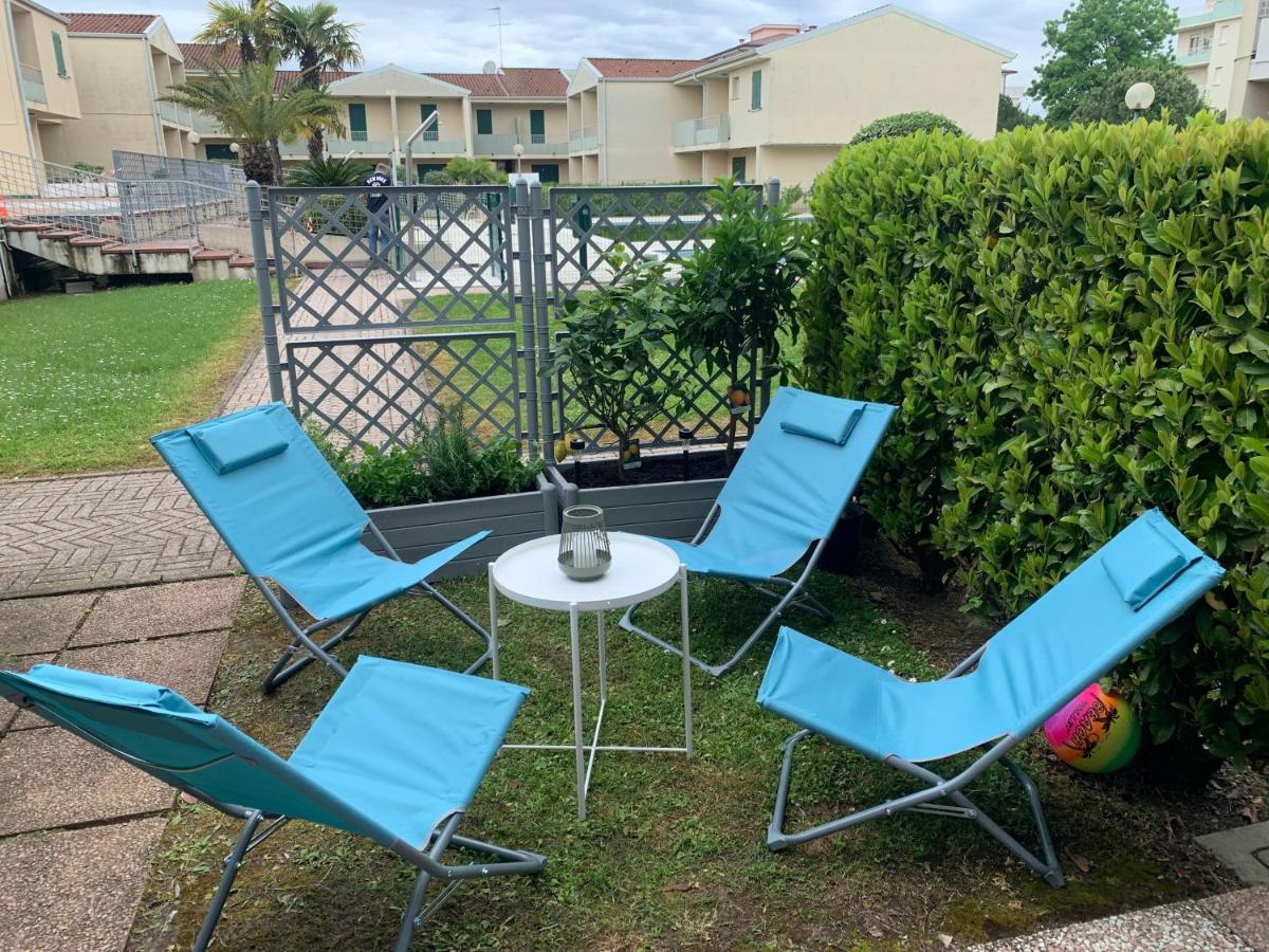 De Lux Swimming Pool, Parking, Garden Apartment
