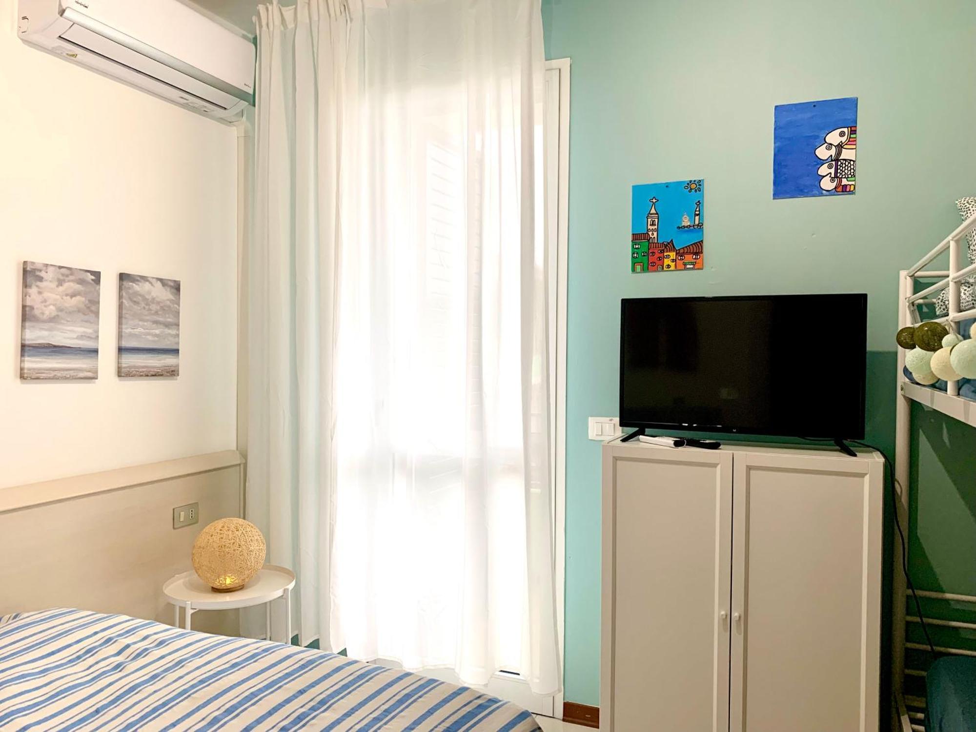 Apartment De Lux Swimming Pool, Parking, Garden *