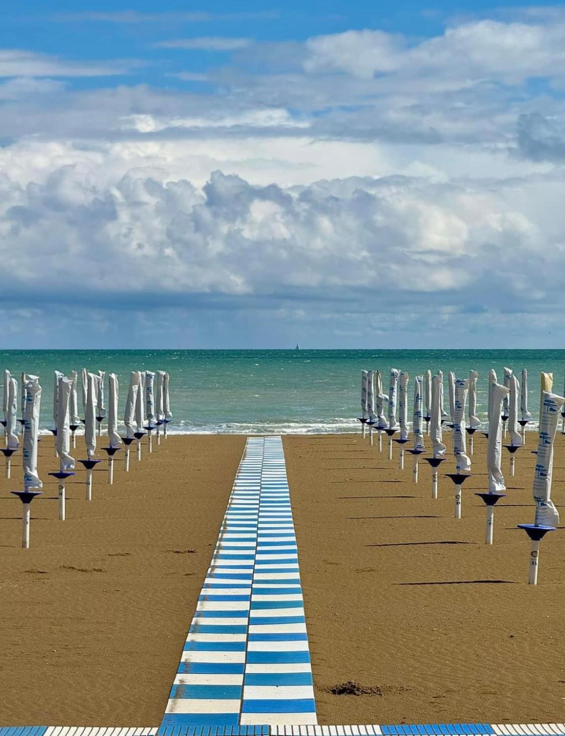 Apartment De Lux Swimming Pool, Parking, Garden Caorle